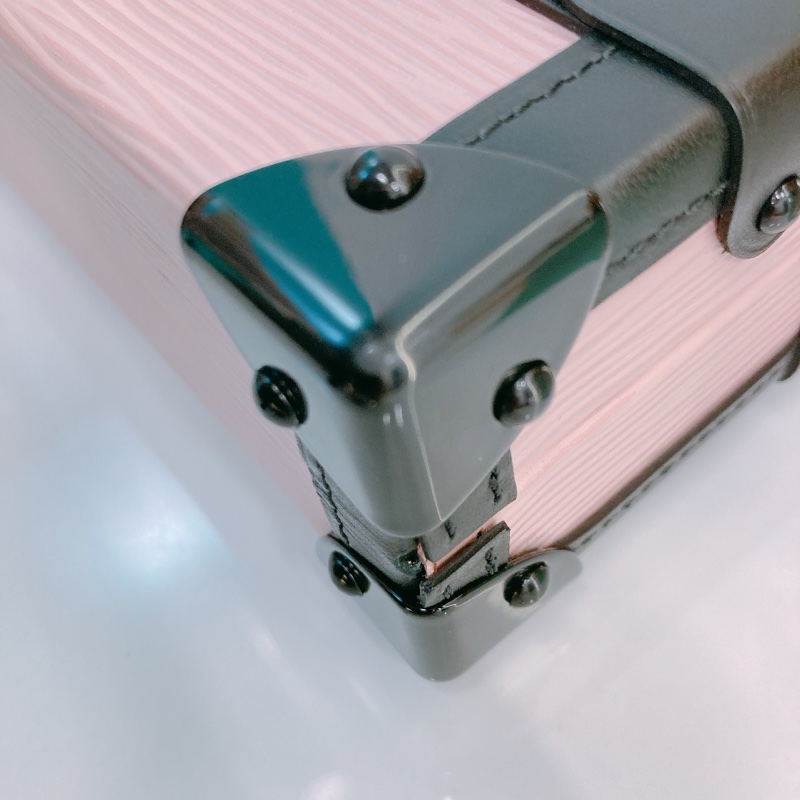 MS0471 LOUIS VUITTON 路易威登經典硬盒子樹皮紋肩帶包包TRUNK CLUTCH EPI CALFSKIN-23