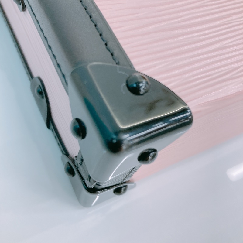 MS0471 LOUIS VUITTON 路易威登經典硬盒子樹皮紋肩帶包包TRUNK CLUTCH EPI CALFSKIN-26