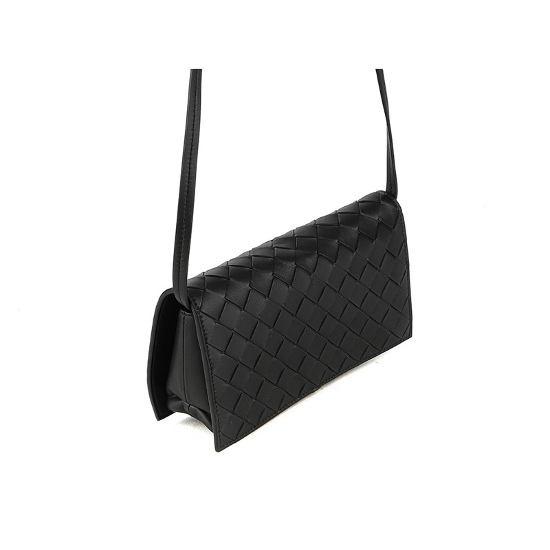 BOTTEGA VENETA 24SS 女士斜背包-6