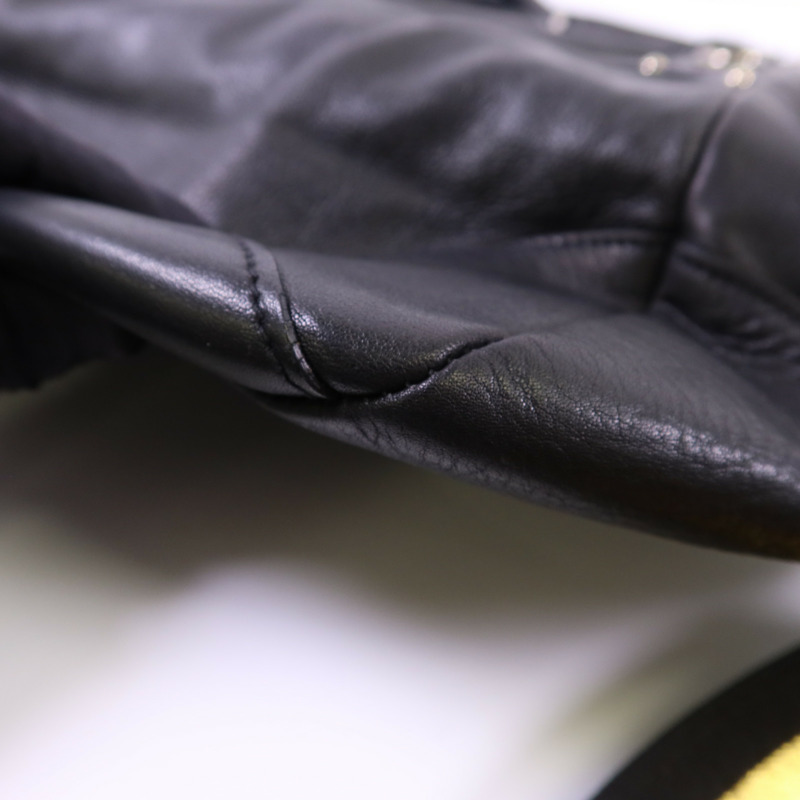 PRADA 牛皮皮革Shoulder Bag銀扣肩背袋-14