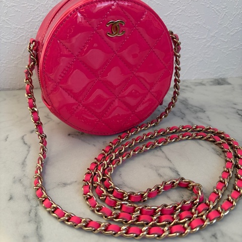 Chanel 桃粉色漆皮圓餅鏈包❣️可愛第一名