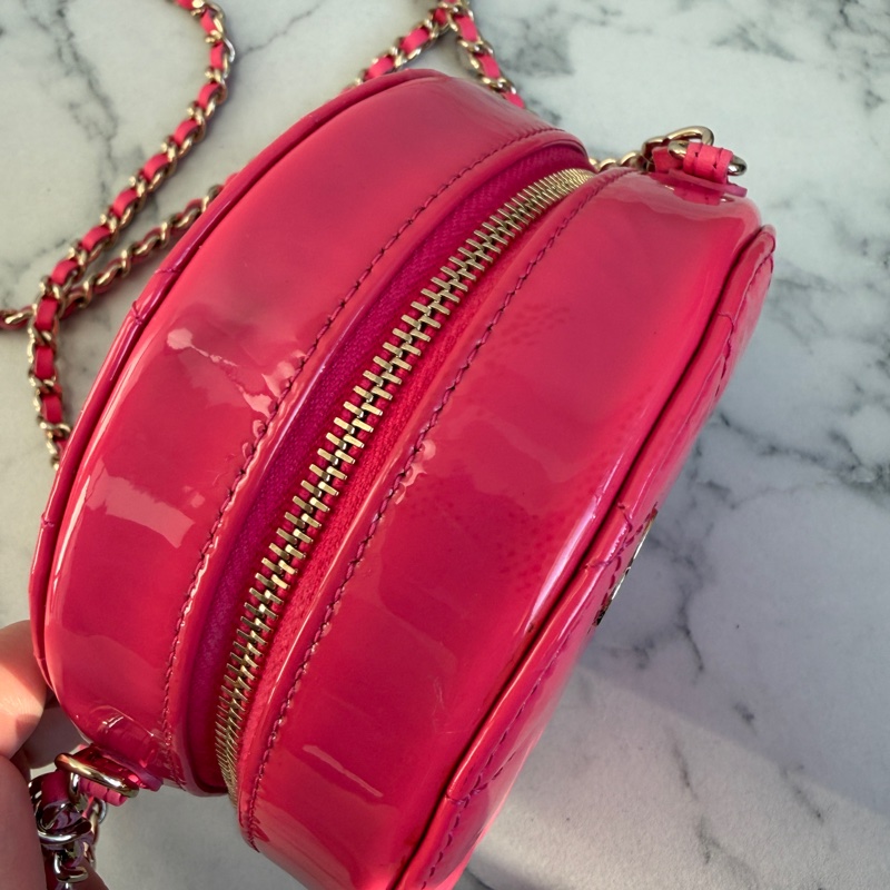 Chanel 桃粉色漆皮圓餅鏈包❣️可愛第一名-11