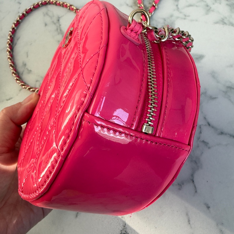 Chanel 桃粉色漆皮圓餅鏈包❣️可愛第一名-13