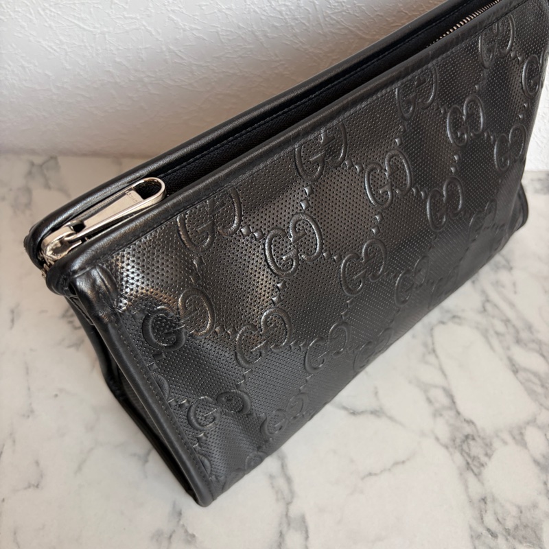 Gucci 黑色壓紋手拿包💙-1