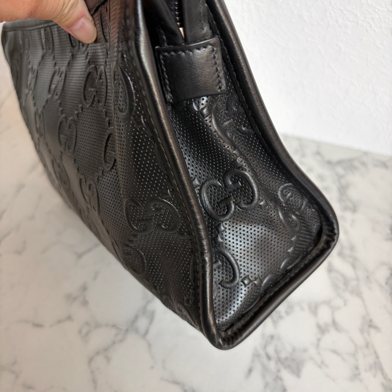 Gucci 黑色壓紋手拿包💙-5