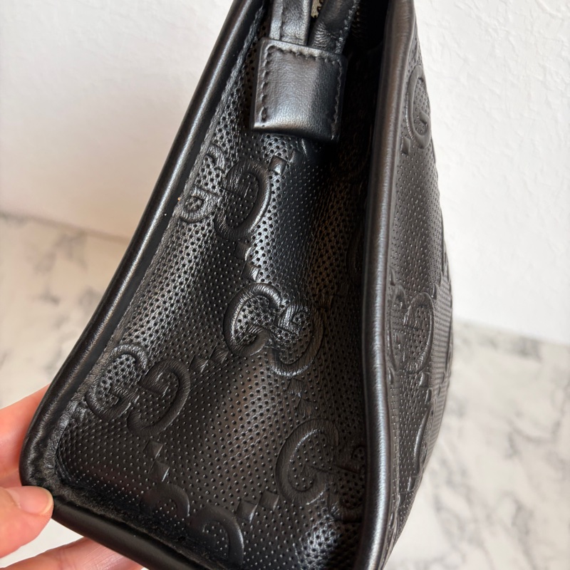 Gucci 黑色壓紋手拿包💙-12