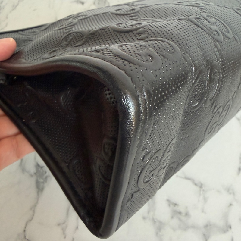 Gucci 黑色壓紋手拿包💙-14