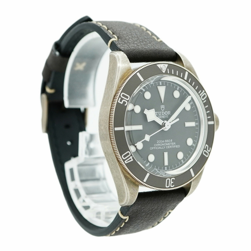 帝舵碧灣系列 79010SG 灰色錶盤男士腕錶-3