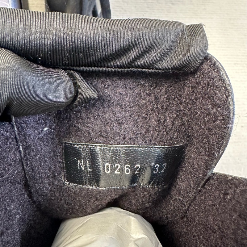 全新 LV 路易威登 黑色 皮革 羊毛 拼接 短靴 尺碼:36-6