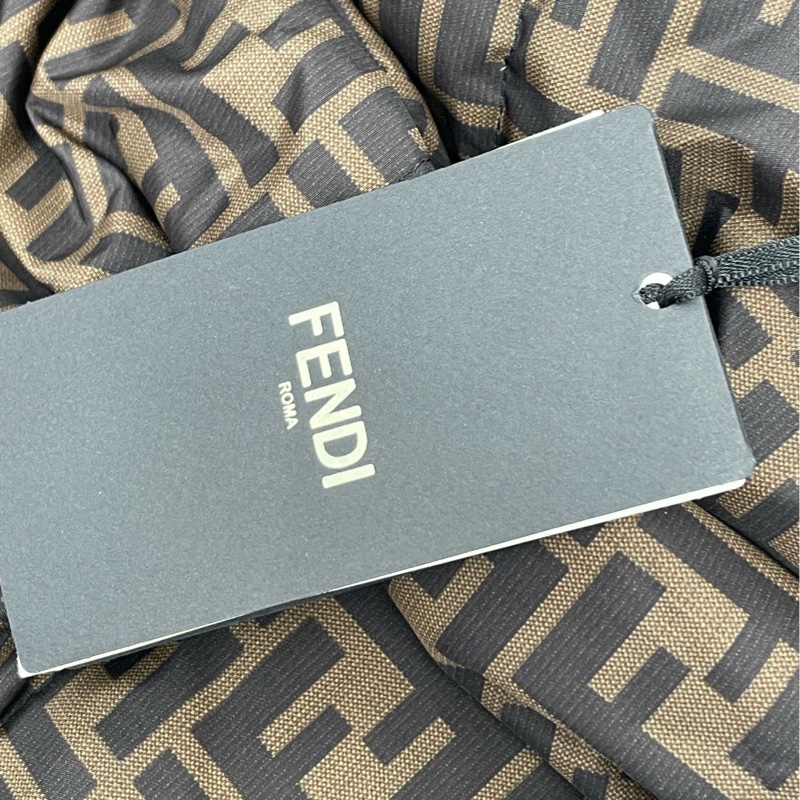 芬迪 FF印花雙面羽絨服全新s碼帶吊牌-2