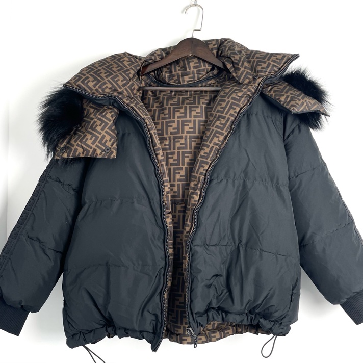 芬迪 FF印花雙面羽絨服全新s碼帶吊牌-6