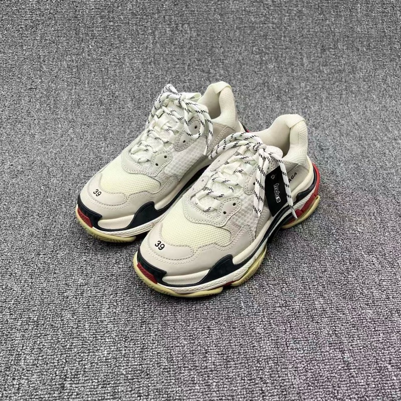 【Balenciaga】巴黎世家 triple s 經典白紅黑做舊款老爹鞋 成色：全新全套 未使用 尺碼：39碼 偏大-0