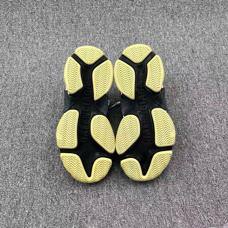 【Balenciaga】巴黎世家 triple s 經典白紅黑做舊款老爹鞋 成色：全新全套 未使用 尺碼：39碼 偏大-6
