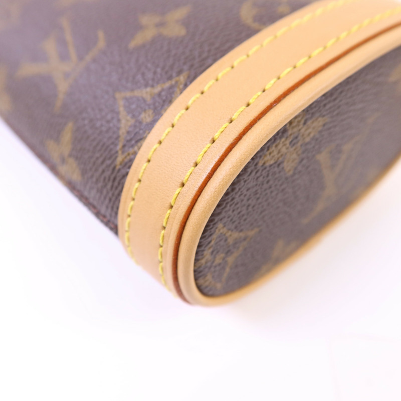 LOUIS VUITTON Monogram Fold Me Pouch金扣肩背袋-11
