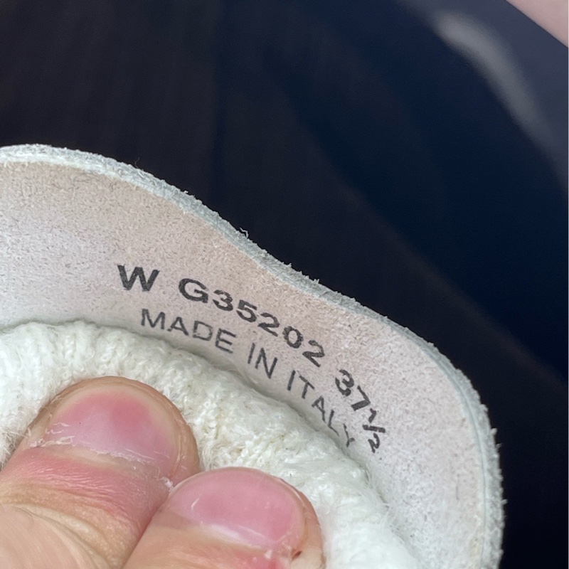 Chanel 香奈兒 毛絨雙C米白色運動鞋 37.5碼 下地一次 成色如圖-8