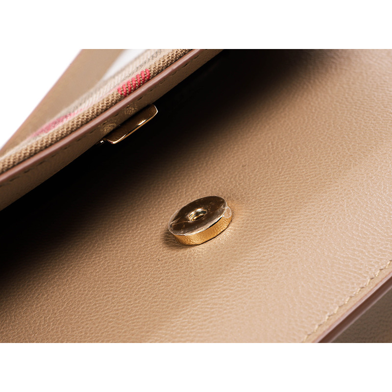 BURBERRY 24SS LL MADISON 斜背包-11