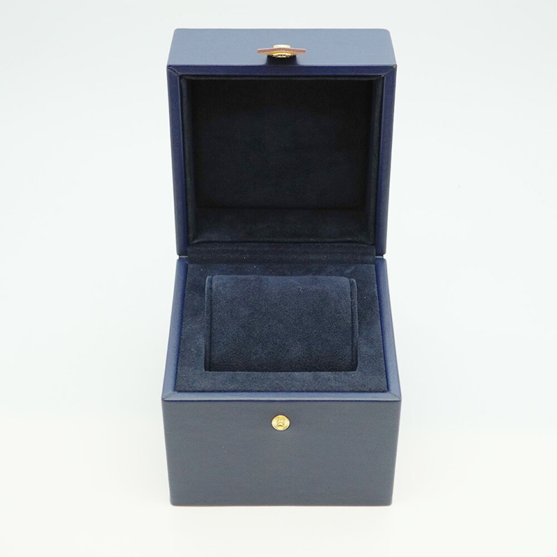 路易威登 Tambour Q13MJ 銀色錶盤小姐腕錶-1