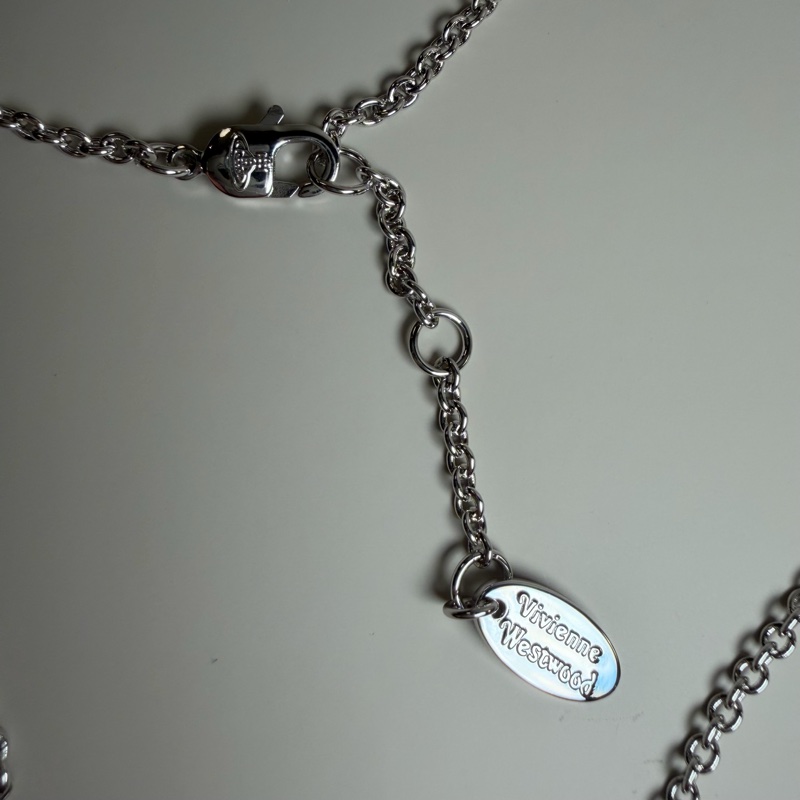 Vivienne Westwood🪐 Mayfair Bas Relief Earrings經典款項鍊 卯釘設計-5