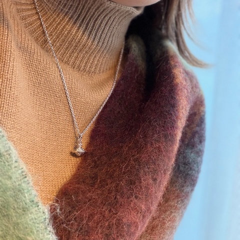 Vivienne Westwood🪐 Mayfair Bas Relief 立體土星項鍊