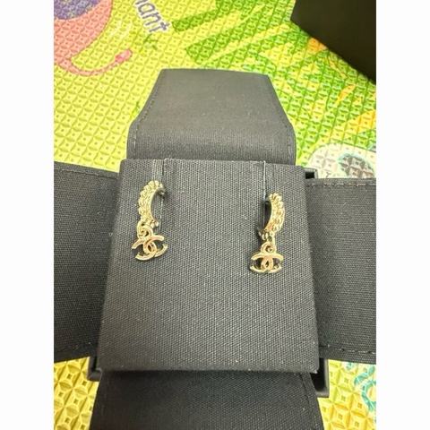 香奈兒。基本款垂釣小耳環