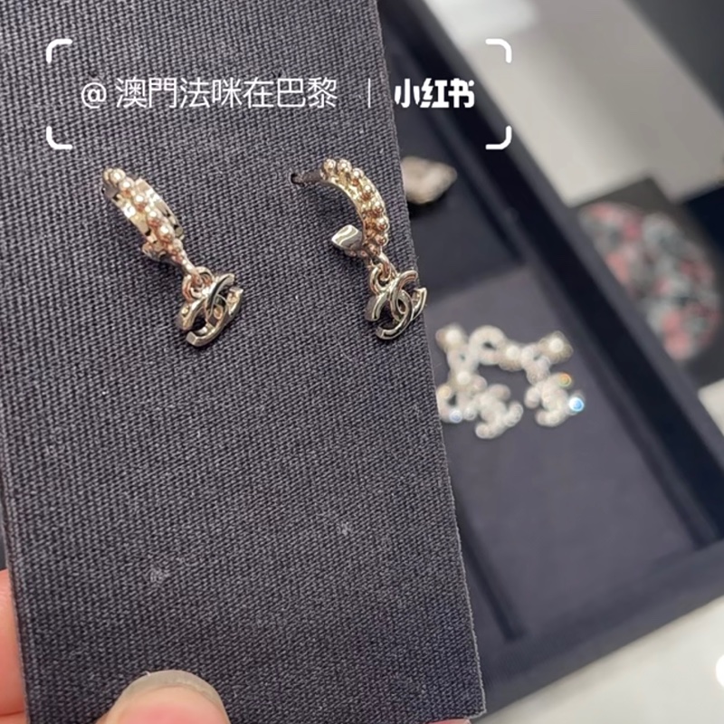 香奈兒。金色垂釣小耳環。-0