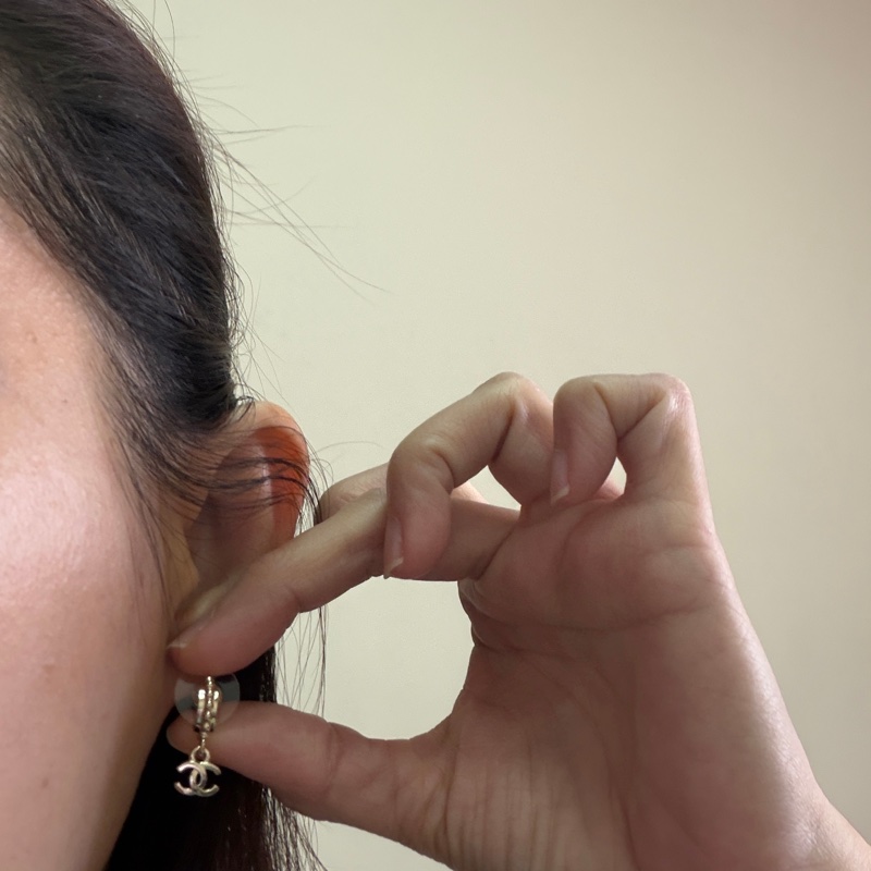 香奈兒。金色垂釣小耳環。-5