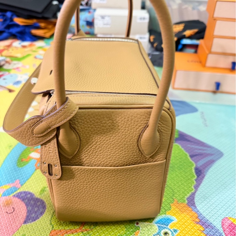 Lindy 26。餅乾色-1