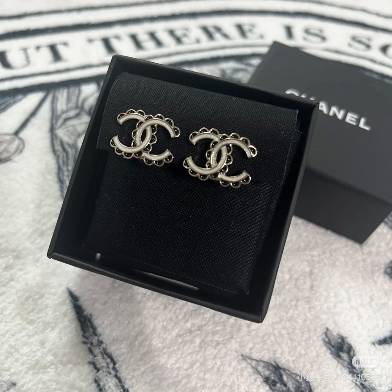香奈兒。Chanel。24B。法式滾邊雙C耳環-2