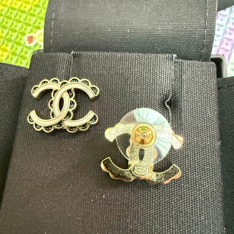 香奈兒。Chanel。24B。法式滾邊雙C耳環-5