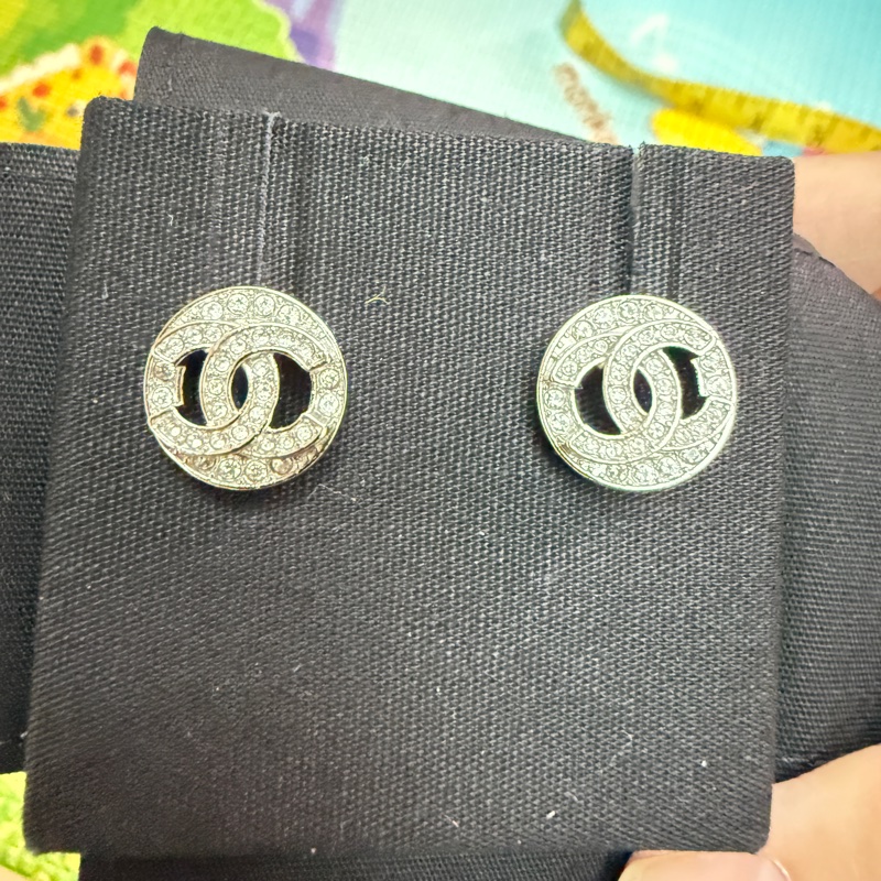 Chanel 25s 銀色圓形。雙C logo 滿鑽-7