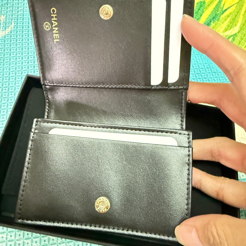 香奈兒。25A復古魚子醬卡包-8