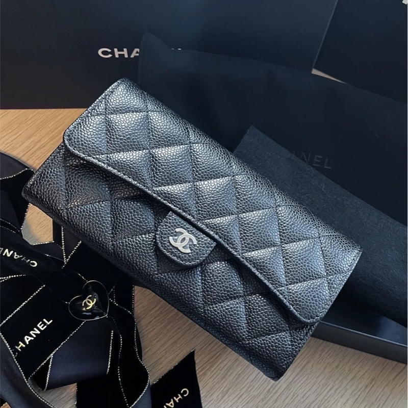 香奈兒。Chanel 荔枝皮經典長夾。銀-7