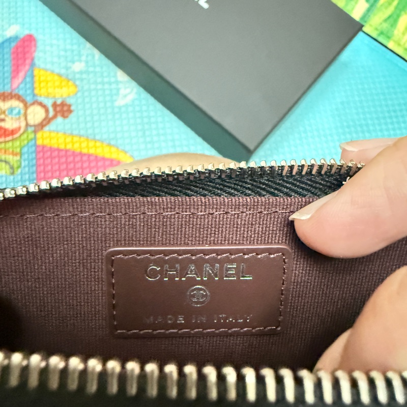 香奈兒。ㄇ字黑銀零錢包-4