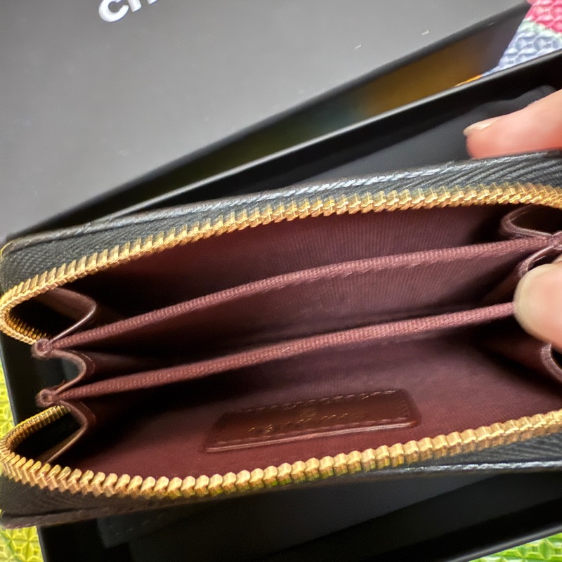香奈兒。ㄇ字黑金零錢包-9
