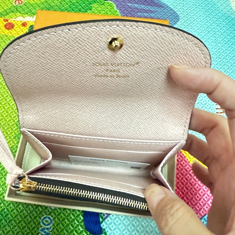 LV老花櫻花粉對夾、零錢包-3