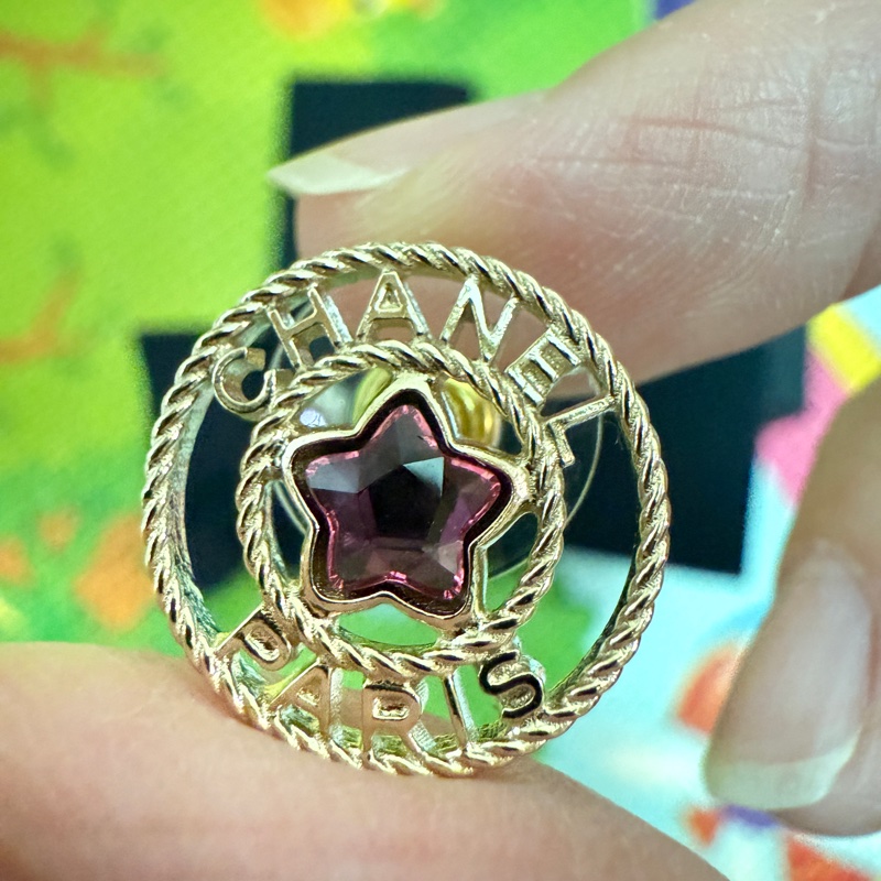 香奈兒。25P。粉紅星星鏤空耳環-6