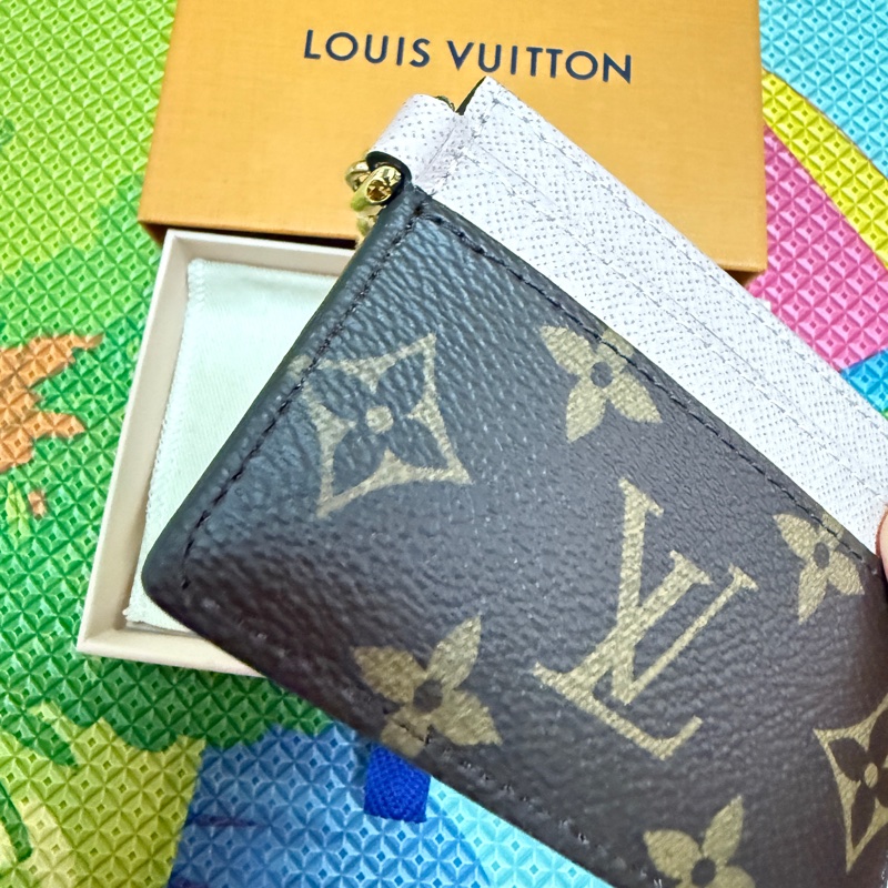 LV。名片夾。老花櫻花粉雙色。-4