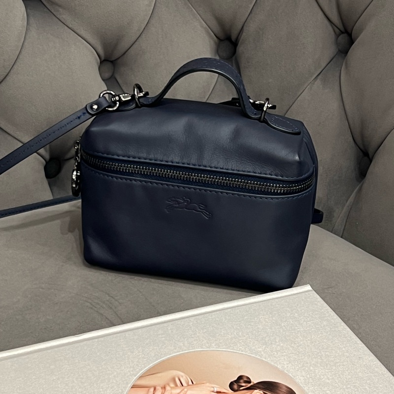 Longchamp Le Pliage Xtra 牛皮斜背包 海軍藍-0