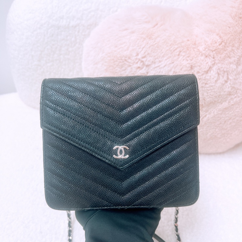 Chanel 黑銀方形woc/ 郵差鏈條包-1