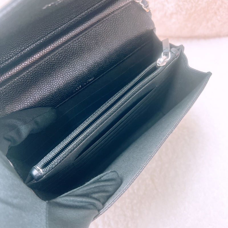 Chanel 黑銀方形woc/ 郵差鏈條包-11