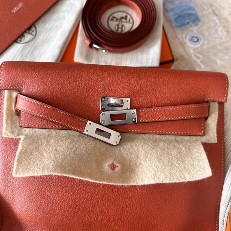 愛馬仕 kelly danse J9 內拼 T5 銀扣 Y刻,evercolor皮, 全新未使用,很適合秋冬的顏-1