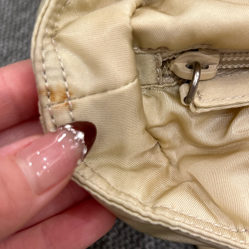 Prada 奶茶色托特包 尼龍包-7