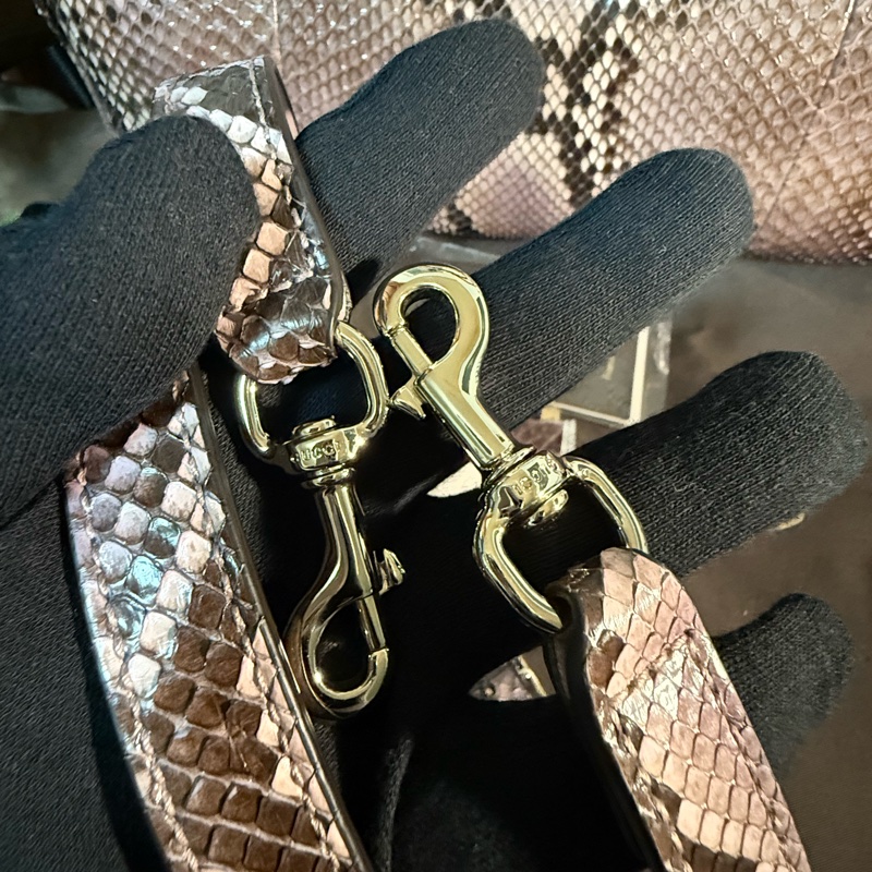 Gucci 真蟒蛇皮 手拿肩背包（全新）-1