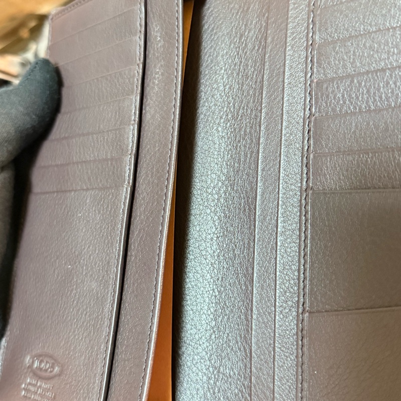 TOD’S 真鱷魚皮（腹部）長夾-13