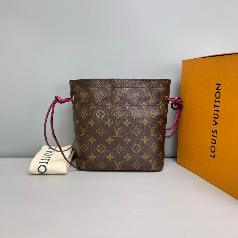 LV路易威登NOE老花收納袋福袋 手拿包-0