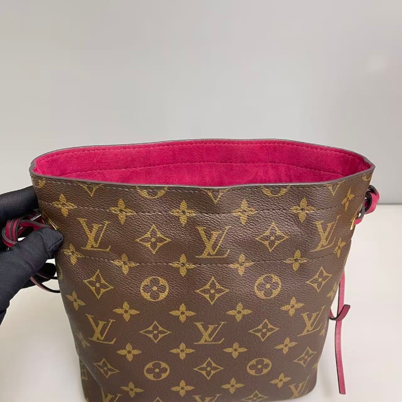 LV路易威登NOE老花收納袋福袋 手拿包-6