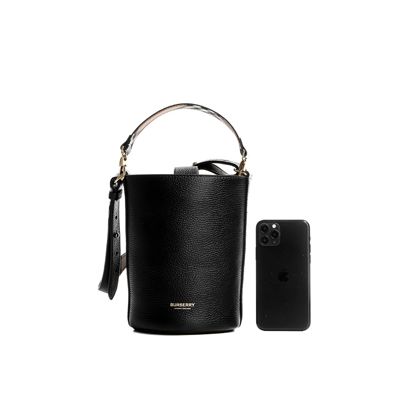 BURBERRY 25SS 小水桶包-18
