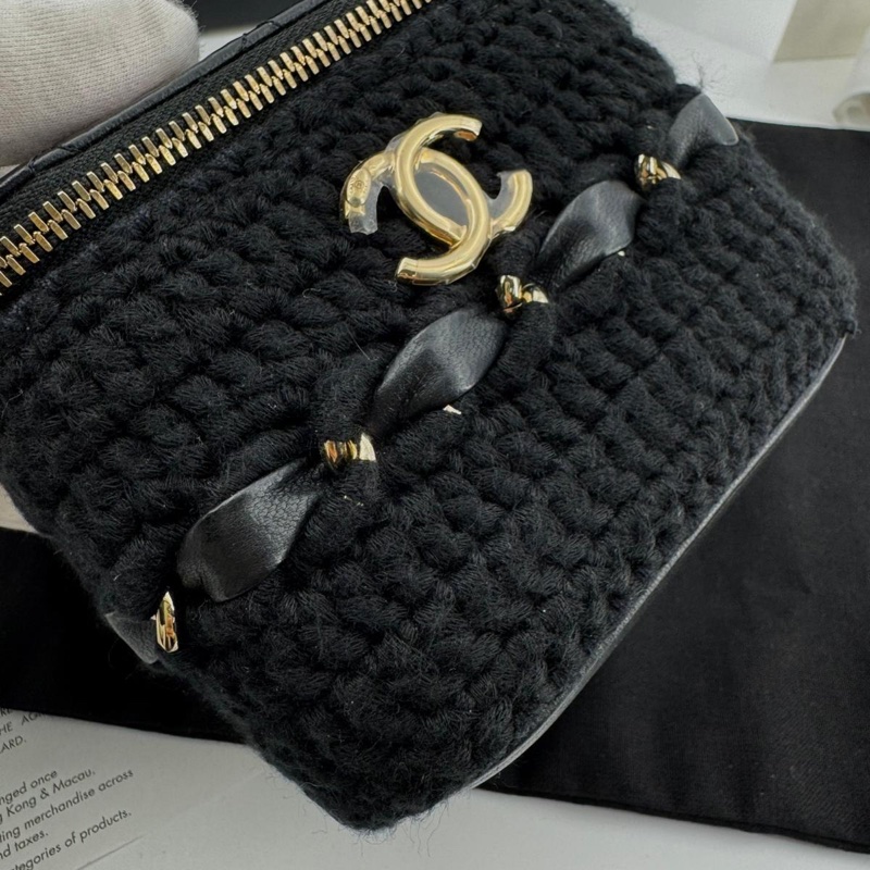 Chanel 2021 Crochet Black Mini Vanity Case with Gold Hardware-3