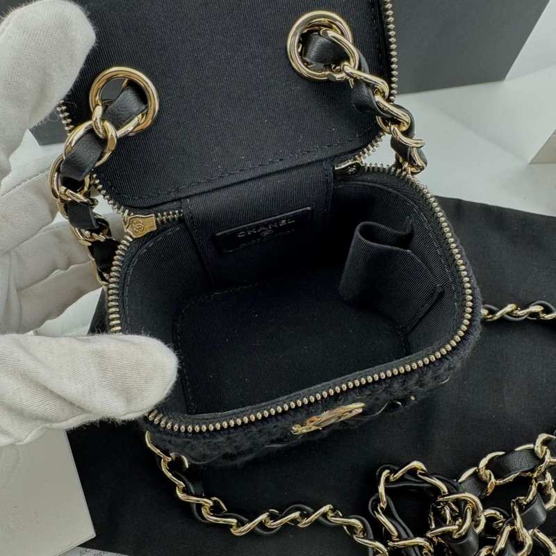 Chanel 2021 Crochet Black Mini Vanity Case with Gold Hardware-9