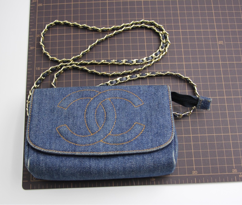 Chanel Blue Denim Coco Cosmetic Pouch Makeup Case Pouch-14